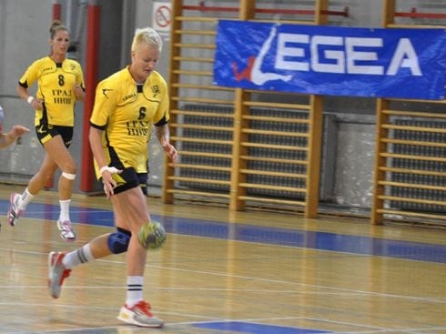 Naisa poražena u Aranđelovcu 16 suzana cubela i sandra lapajne