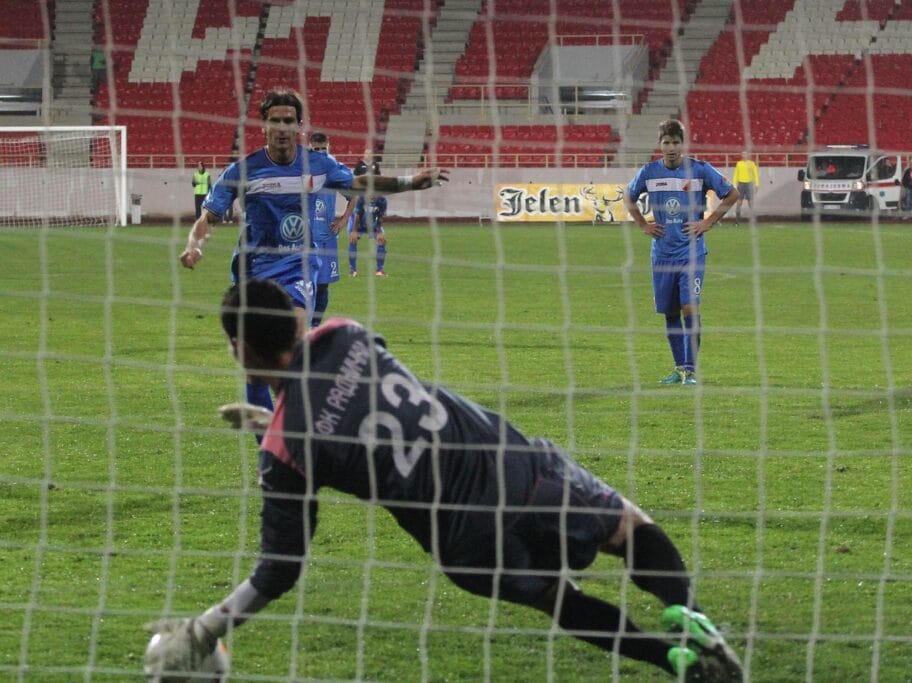 radnicki vojvodina kesic brani penal