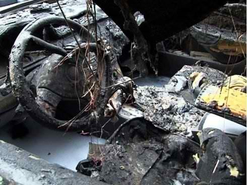 Izgoreo automobil u centru Prokuplja 9 490x370 yapaljen auto