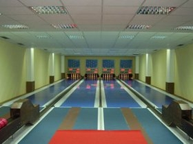 Kvar u kuglani odlaže mečeve kuglaša 1 kuglana cair