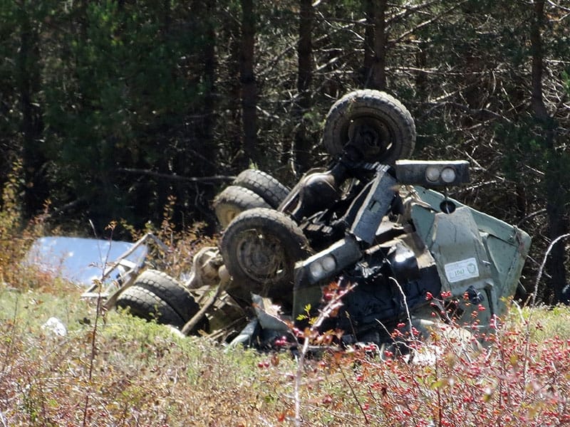 prevrnuti kamion autobus