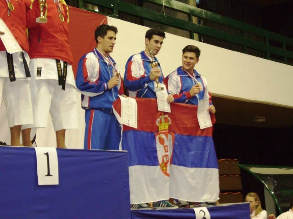 Seniorski kata tim ELID NIs trece mesto svetsko prvenstvo