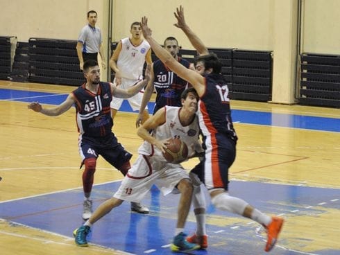 Strahinja Stojacic u napadu KK Konstantin