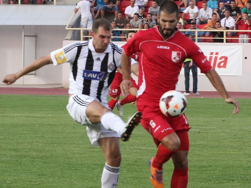 milos zivkovic u duelu protiv partizana