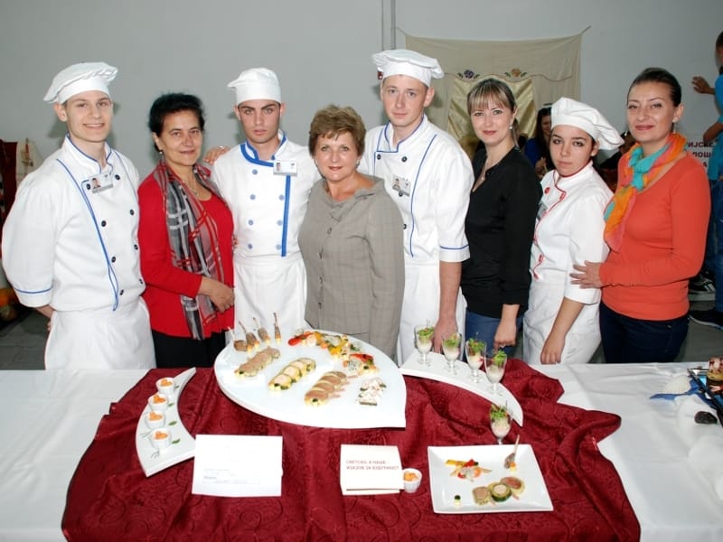 Niški đaci apsolutni pobednici Zbora ugostitelja 14 Ugostiteljsko turisticka skola