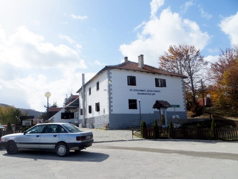 Planinarski dom na Besnoj kobili