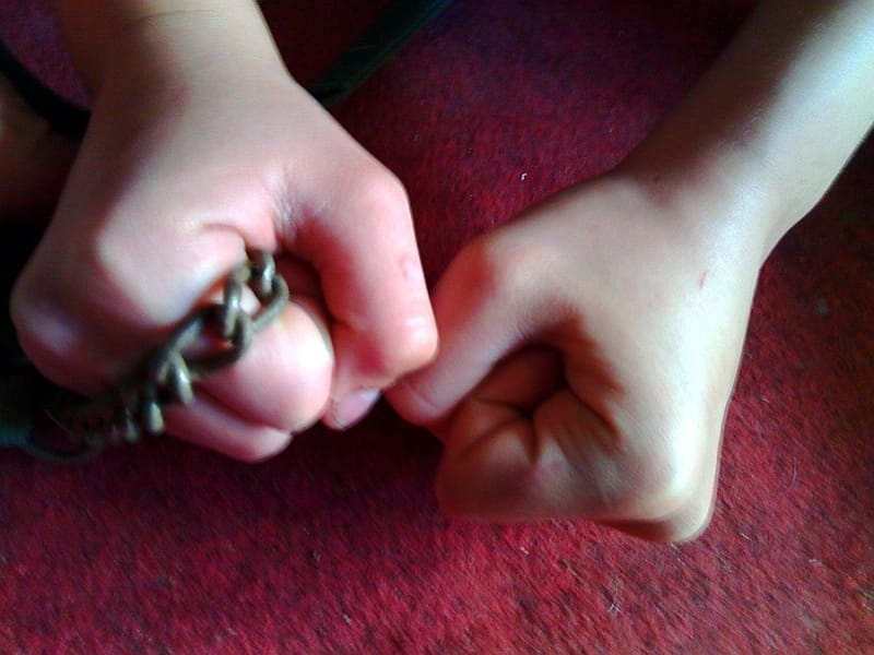 Sve veći broj maloletnika u tučama 3 maloletnicko nasilje Kosta ILUSTRACIJA