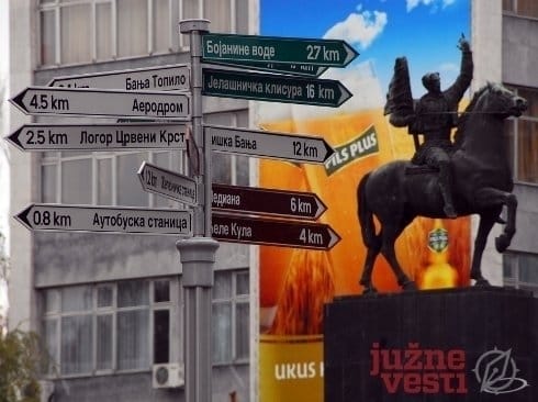 Praznično radno vreme u ponedeljak 1 radno vreme