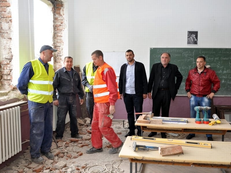 PROKUPLJE poceli radovi na zameni stolarije u srednje poljoprivrednoj skoli