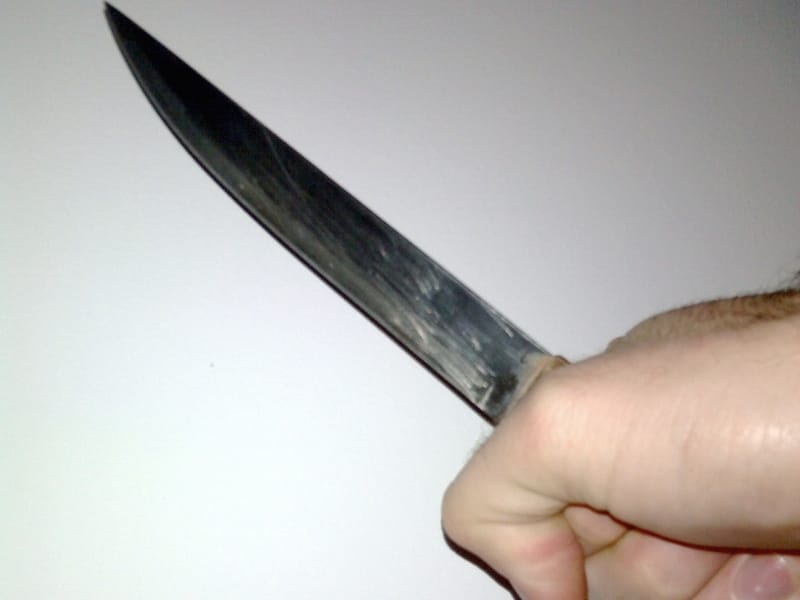 Prokupčani povređeni nožem u tuči 9 noz