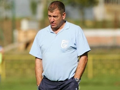 u poteri za Dinamom trener FCBalkanski V Aleksic