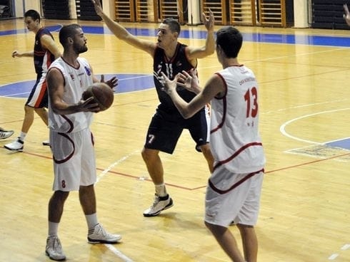 490x370 kosarkasi konstantina