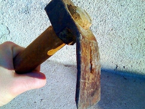 Pretio policajcima keserom 9 kesertesla