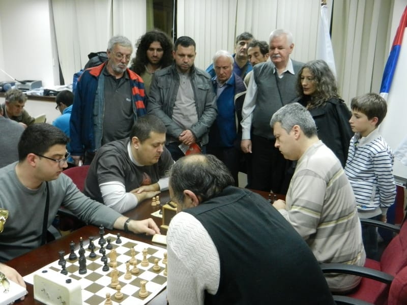 4 velemajstora na slici