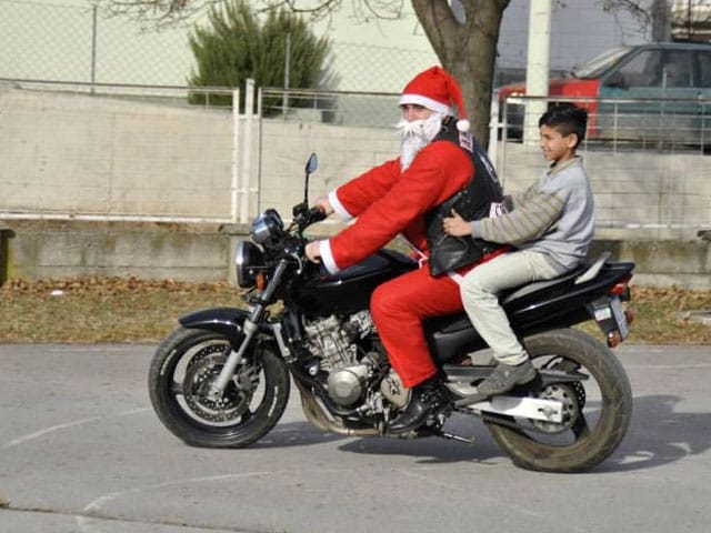 pirotski bajker deda mraz