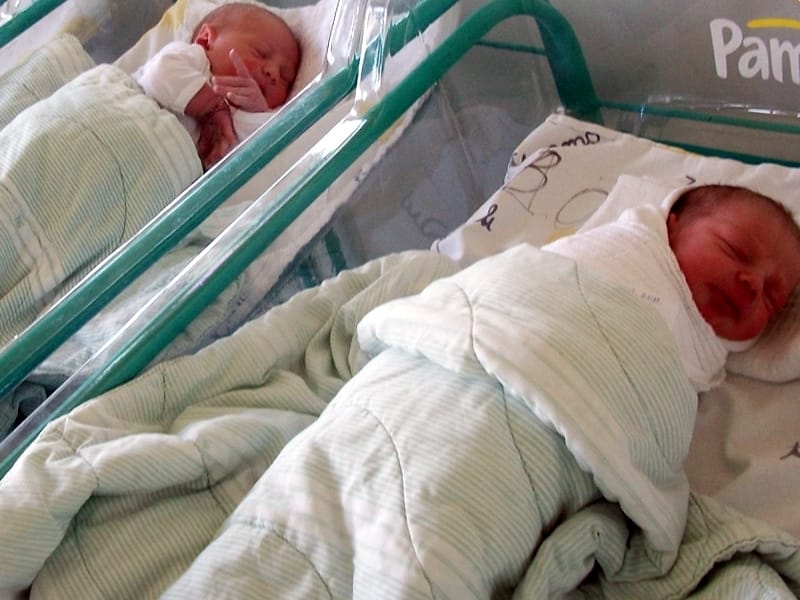 Rekordan broj beba u Toplici u 2013. godini 9 bebe Toplica rekord u 2013