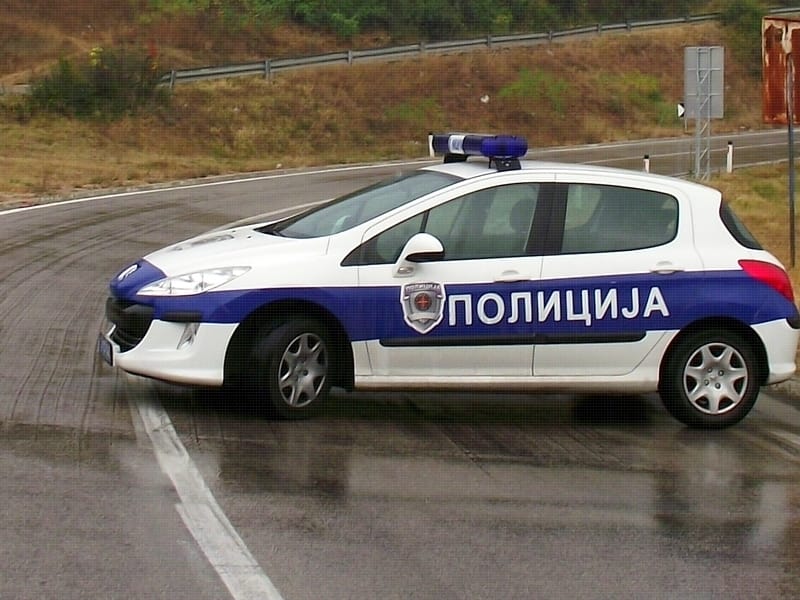 policija kisa saobracajka ilustrracija KOSTA JUZNE VESTI