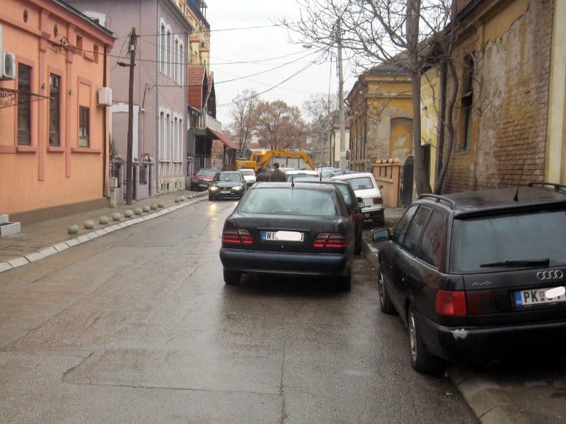 Rekonstrukcija ulica pravi posao "pauku" 7 zarobljena vozila3