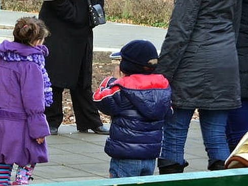 Kampanja "Da nas bude više" u Dimitrovgradu 8 klinci deca ilustracija juzne vesti kosta