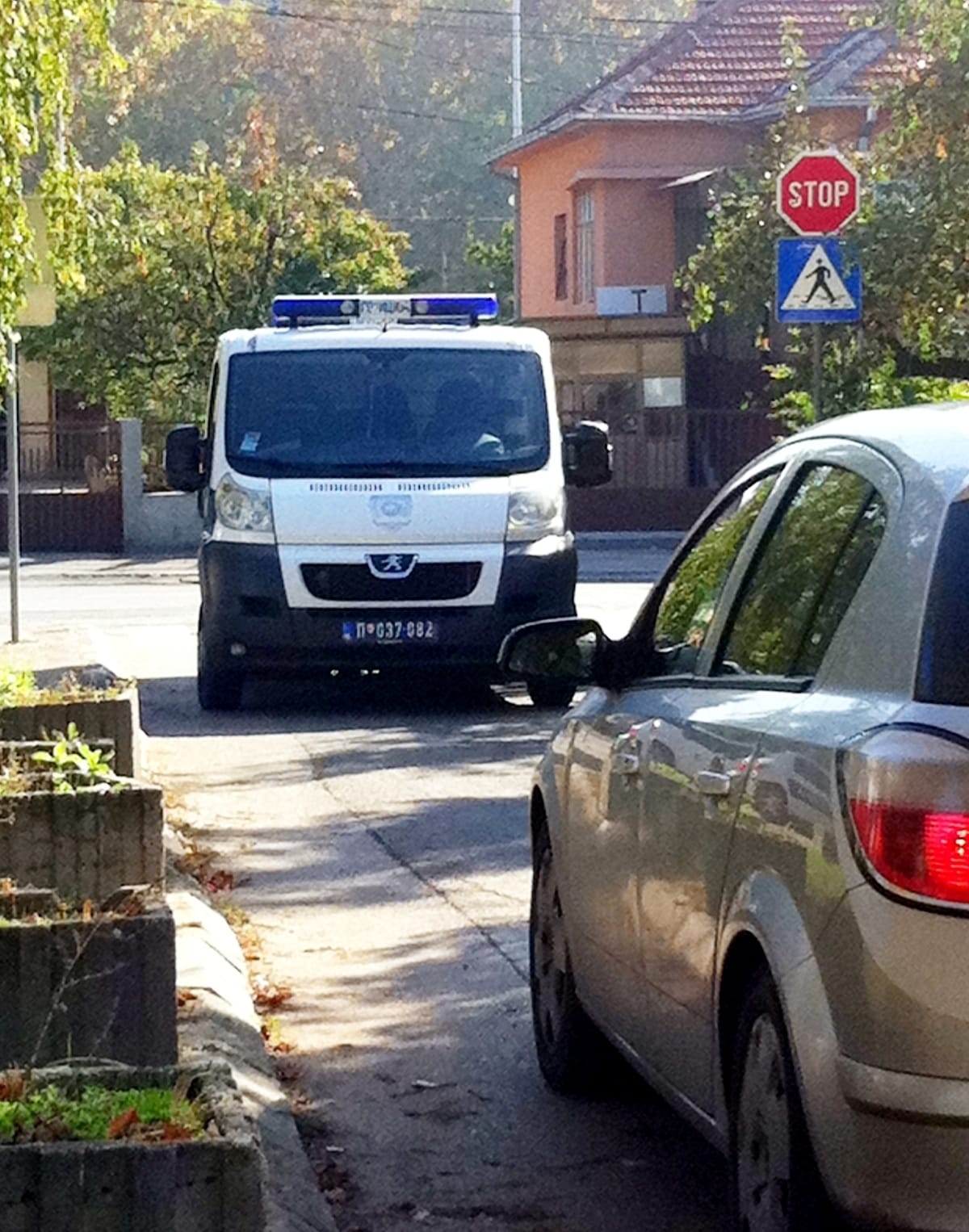 Policija parkiranje copy