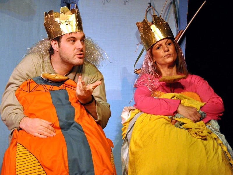 Crvenkapa na zrnu graska