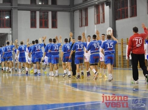 490x370 rk zeleznicar na pocetku