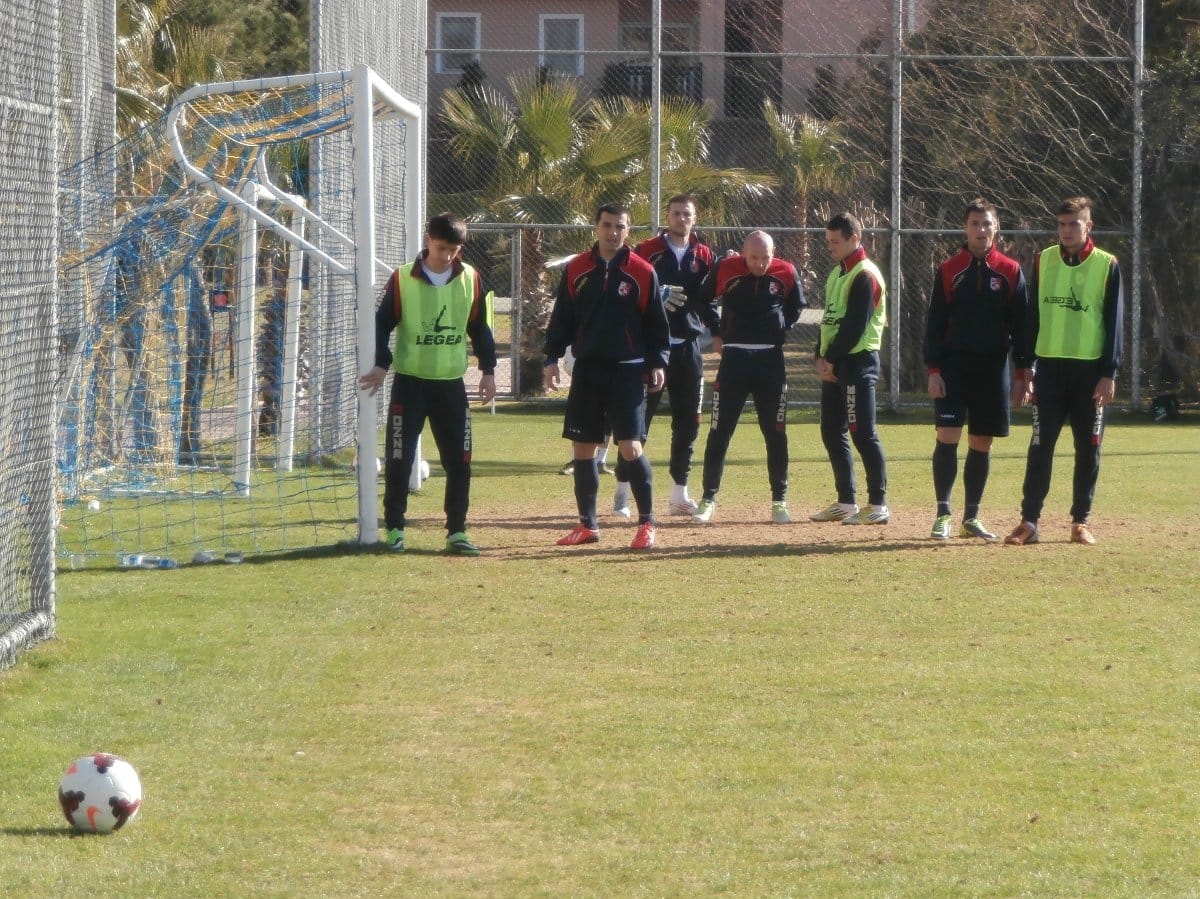 fk radnicki nis u antaliji