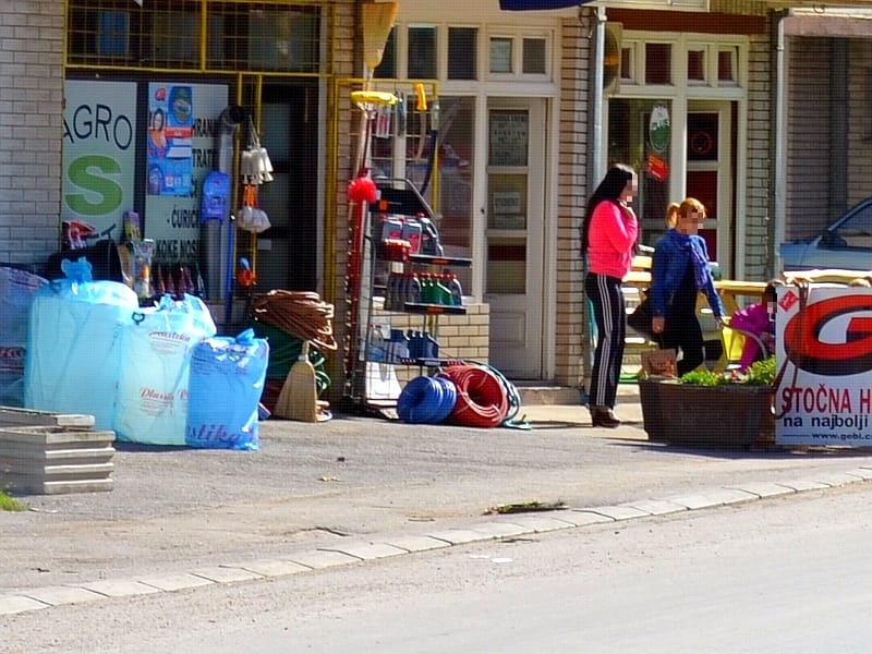 RADNJE PREDUZETNISTVO DRAGSTORI ILUSTRACIJA Juzne vesti Kosta