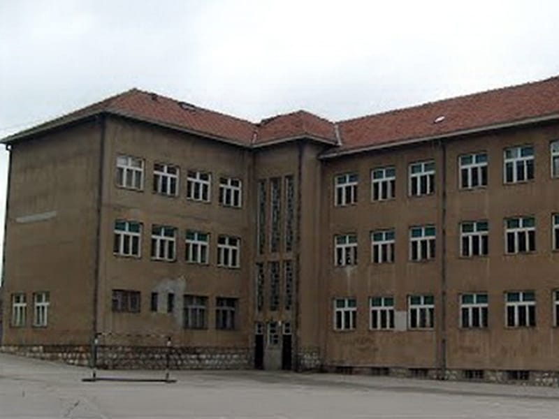 O S Hristo botev dgd foto