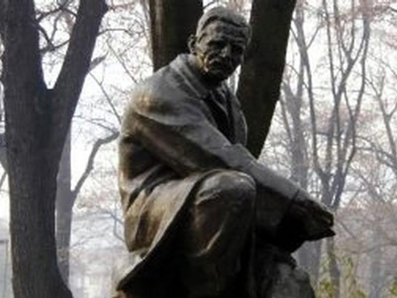 490x370 spomenik vranje