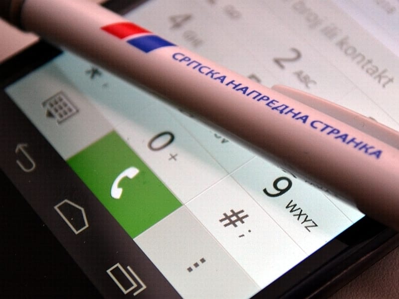 sns anketa telefon lilustracija KOSTA Juzne vesti