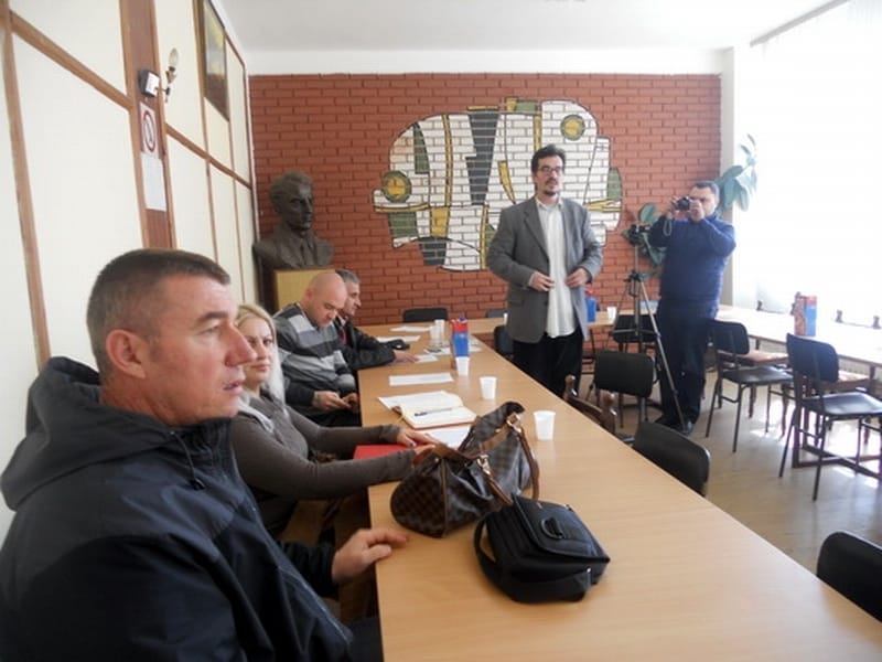 Održana prva tribina o izveštavanju u Toplici 10 TRIBINA