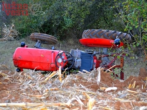 490x370 traktor nesreca ilustracija KOSTA JUZNE VESTI