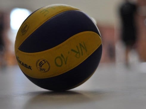 "Desetka" domaćin polufinala Prvenstva Srbije 1 odbojka lopta