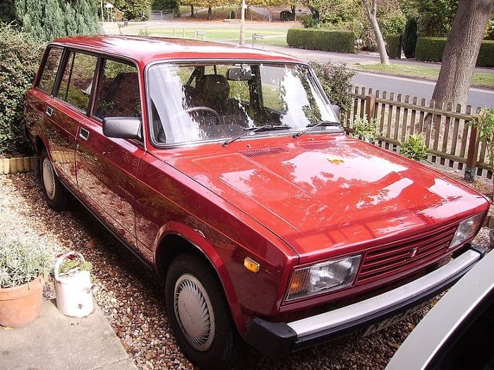 Ukrao četiri automobila za mesec dana 5 Lada Riva