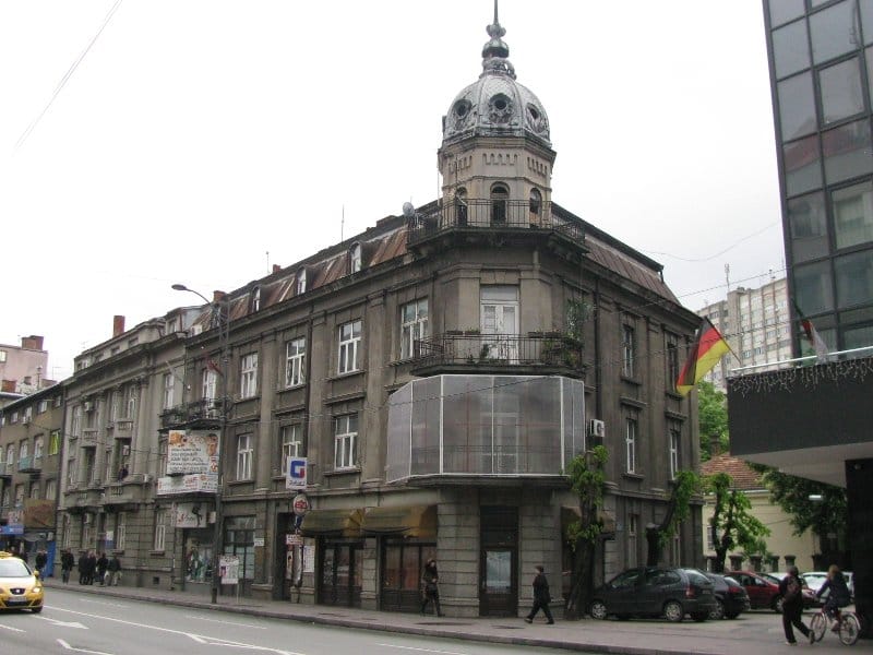 zgrada generala tranijea2