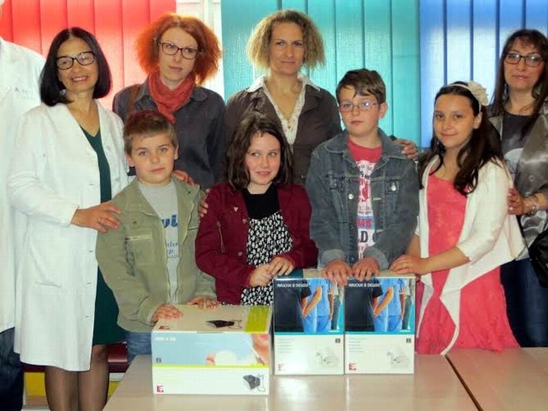 Deca donirala 3 inhalatora Dečijem odeljenju 17 SAF Vranje humanitarno