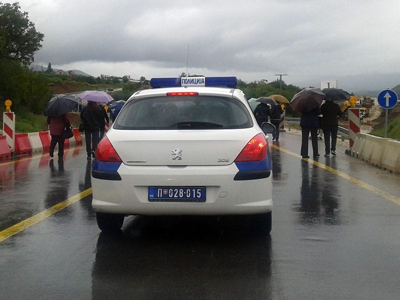 Radnici Jumka blokiraju autoput