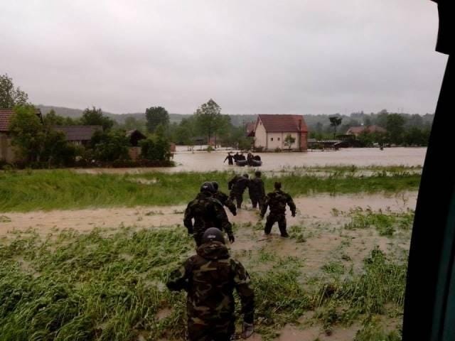 64816273953762e558613c946188458 v4 big