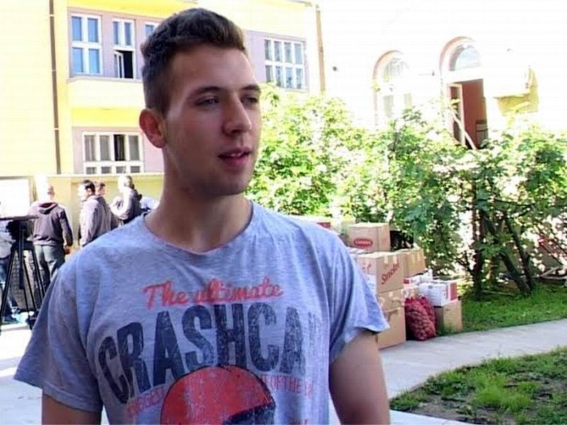 Aleksandar Nikolic volonter