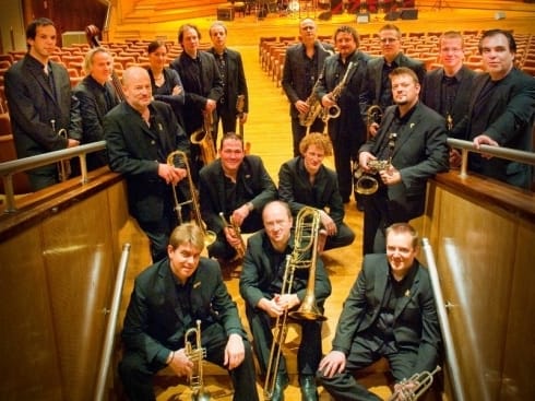 Prijatelji Nišvila pomažu Srbiji 8 490x370 orkestar