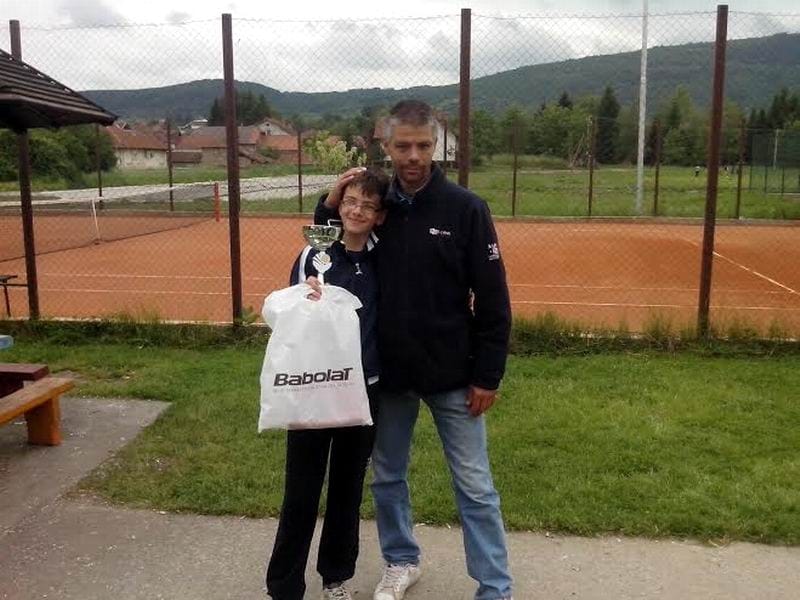 teniser Luka Prokuplje sa ocem i trenerom