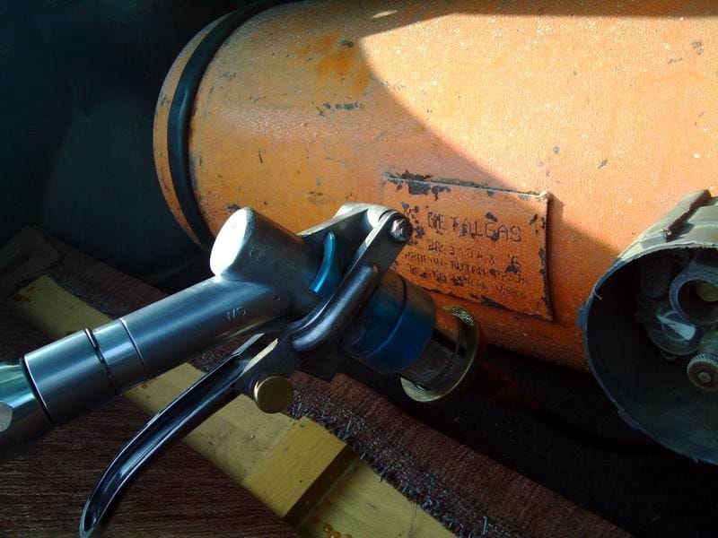 auto gas plin KOSTA ilustracija juzne vesti