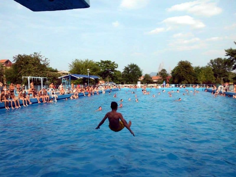 Na bazenima besplatno iznajmite knjige ili rekete 16 Vrezinski bazen