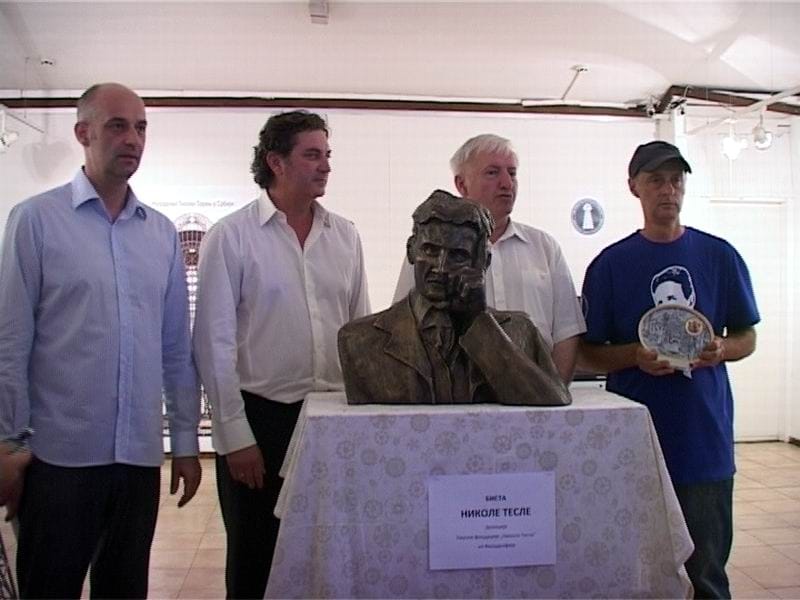 Teslin dan obeležen u Leskovcu 17 Teslina bista Leskovac