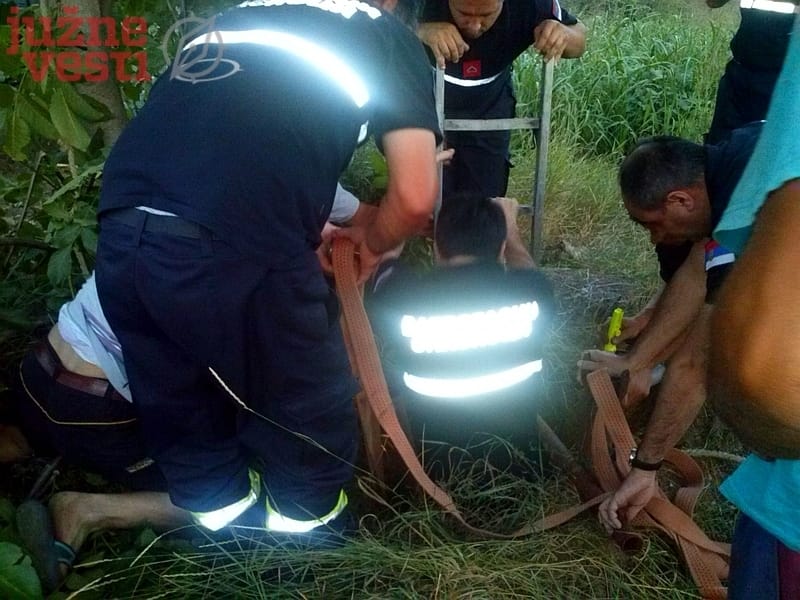 800x600 PROKUPLJE vatrogasci spasavaju iz bunara