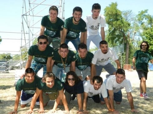 490x370 volonteri tehnicke podrske 2013