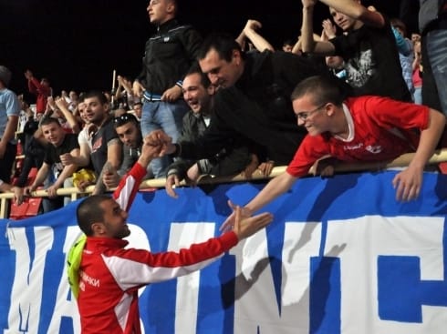 490x370 aca jovanovic i navijaci
