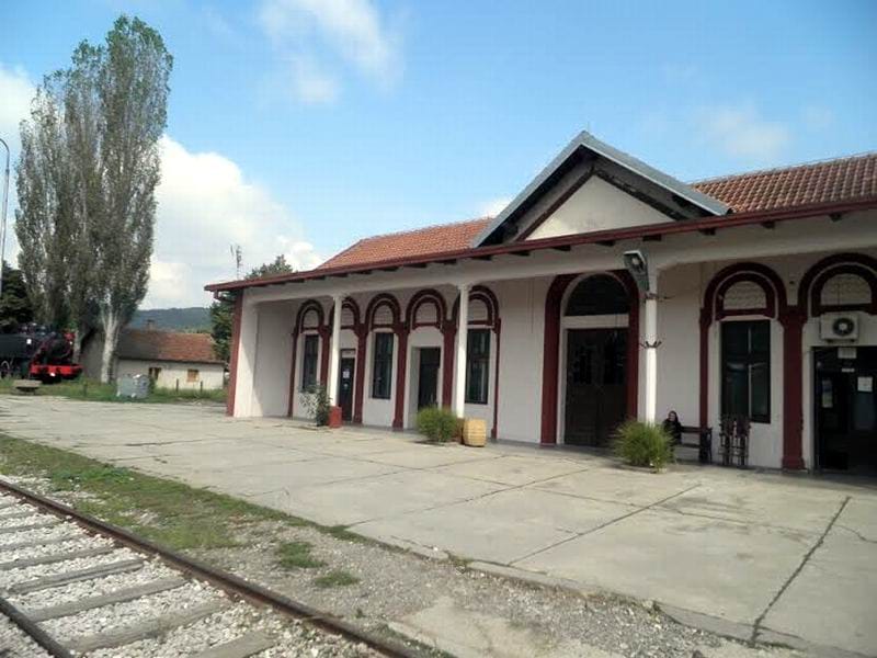 Toplica bez spomenika Gvozdenom puku 10 zeleznicka stanica prokuplje Juzne vesti
