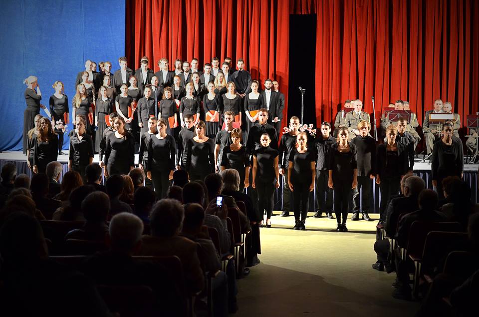 10716195 10204863793654082 536089339 n